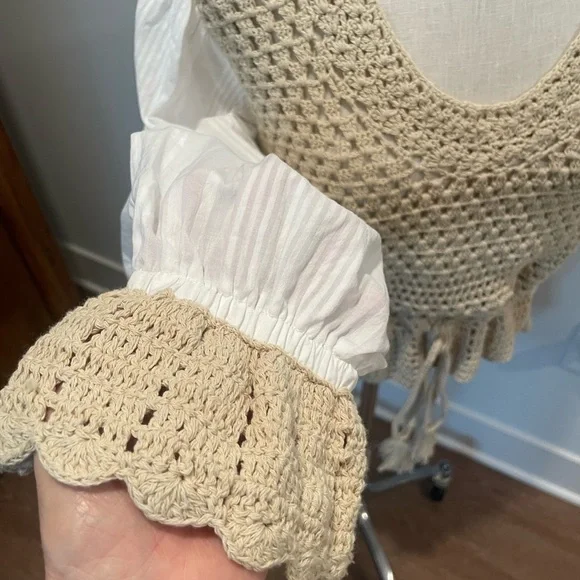 Elan Beige Crochet Blouse with White Sleeves - Picture 5 of 12